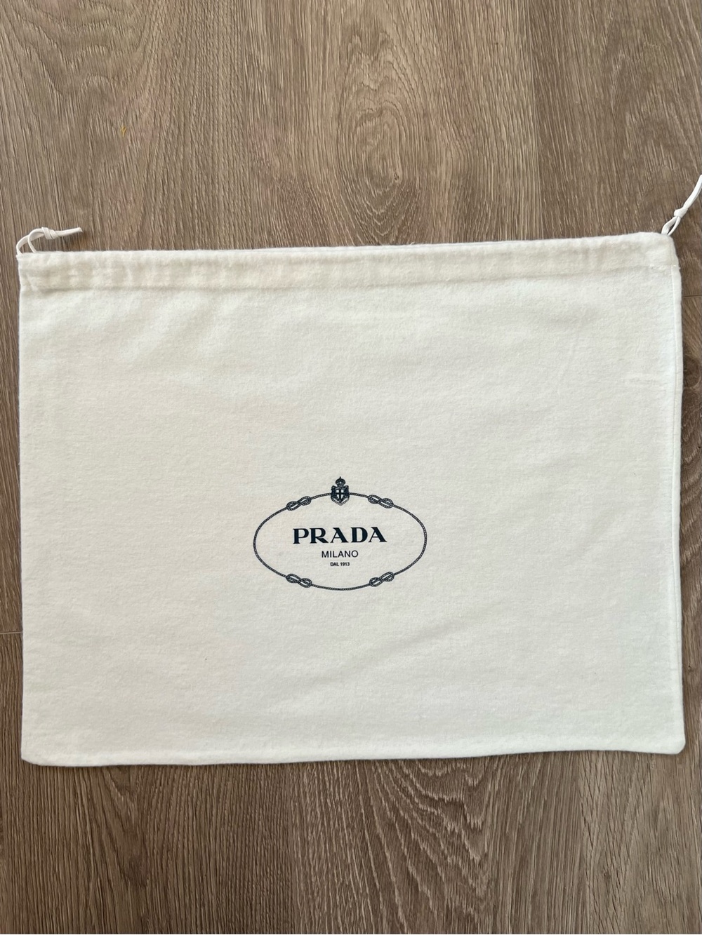 Prada dust bag (C905)